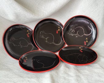 Vintage Japanese Black Lacquer Tea Ceremony Plates Set of 5 Wajima Lacquered Wood Plates with Mouse Design Circa 1950’s SI2326