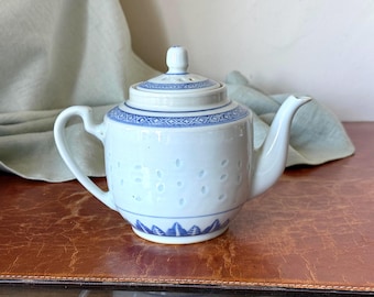 Chinese Rice Grain Pattern Lidded Teapot 1960’s Blue and White Chinese Porcelain Decorated Made in China PC4780