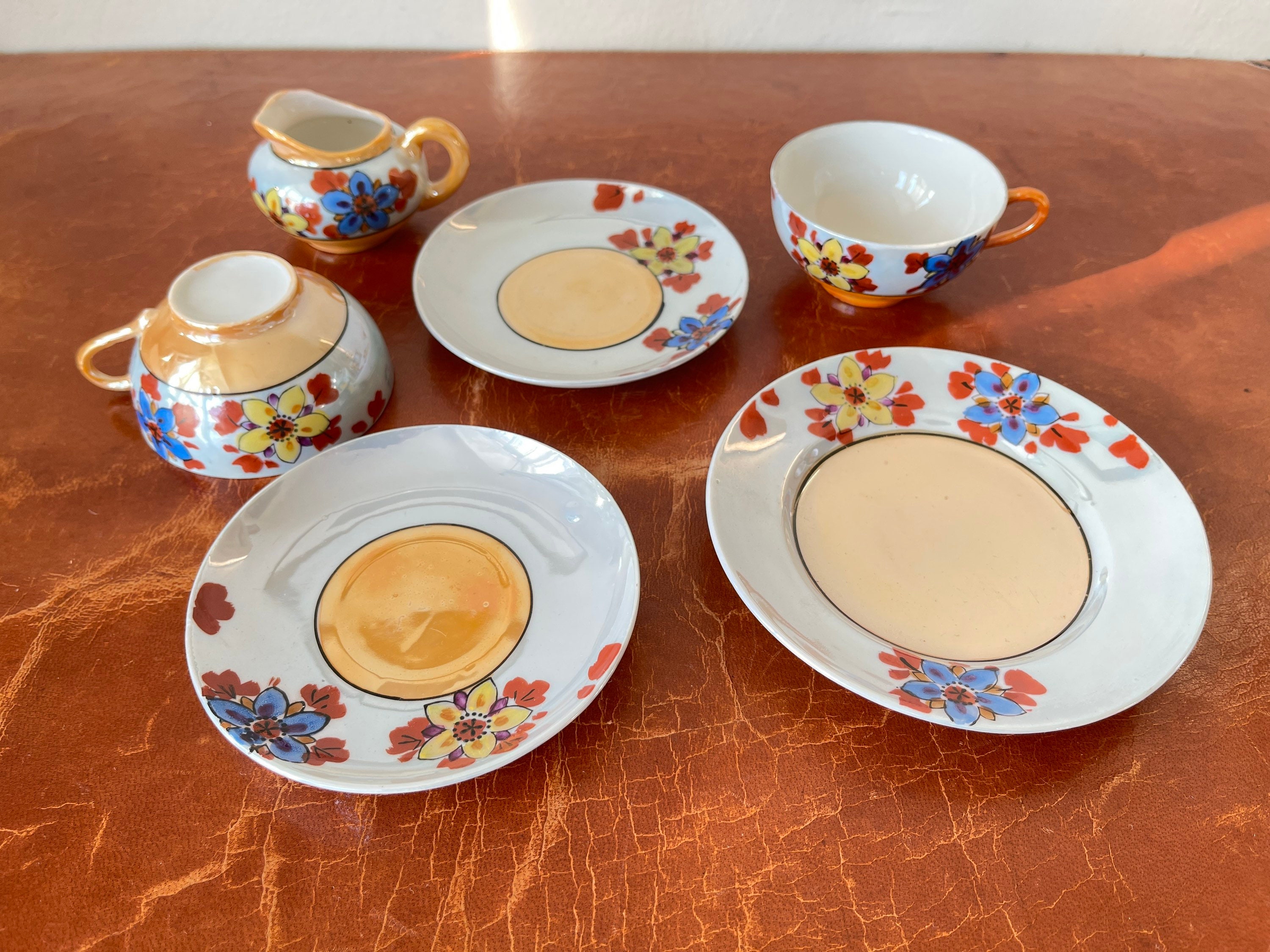 Vintage Japanese Porcelain Lusterware Tea Cups 6 Piece Vintage Japanese Porcelain Lusterware Tea Cups 6 Piece