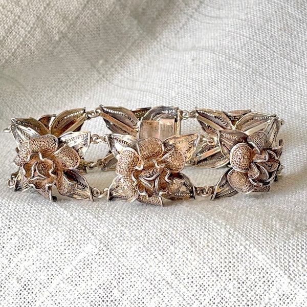Pulsera vintage italiana de plata con filigrana y flores (39,5 gramos de plata 800 con diseño de eslabones de 6 rosas), fabricada en Italia alrededor de la década de 1930, FJ203
