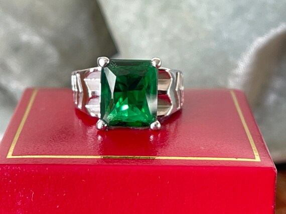 Faux emerald ring deals