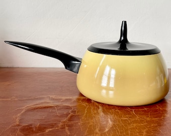 Vintage 1960’s Yellow Enamelware Saucepan with Lid Harvest Gold Kitchen Decorative Cooking Pot Retro Cookware SI1077