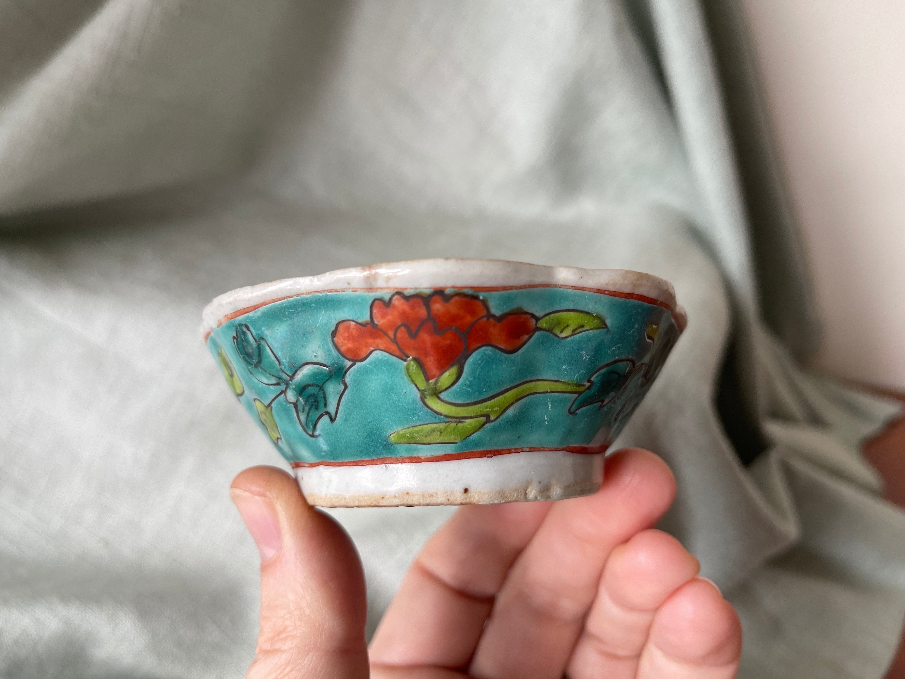 ✤中国骨董品✤茶碗✤ 古董中国景泰蓝碗，饰有花卉图案//民国时期（1912-1949
