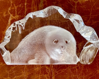 Mats Jonasson Swedish Lead Crystal Baby Seal Engraved Sculpture Paperweight Ornament Signed by Artist Large Size GC465