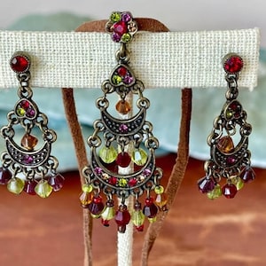 Vintage Necklace and Earring Set with Colored Glass and Rhinestones in a Tiered Chandelier Dangle Design Premier Designs CJ801