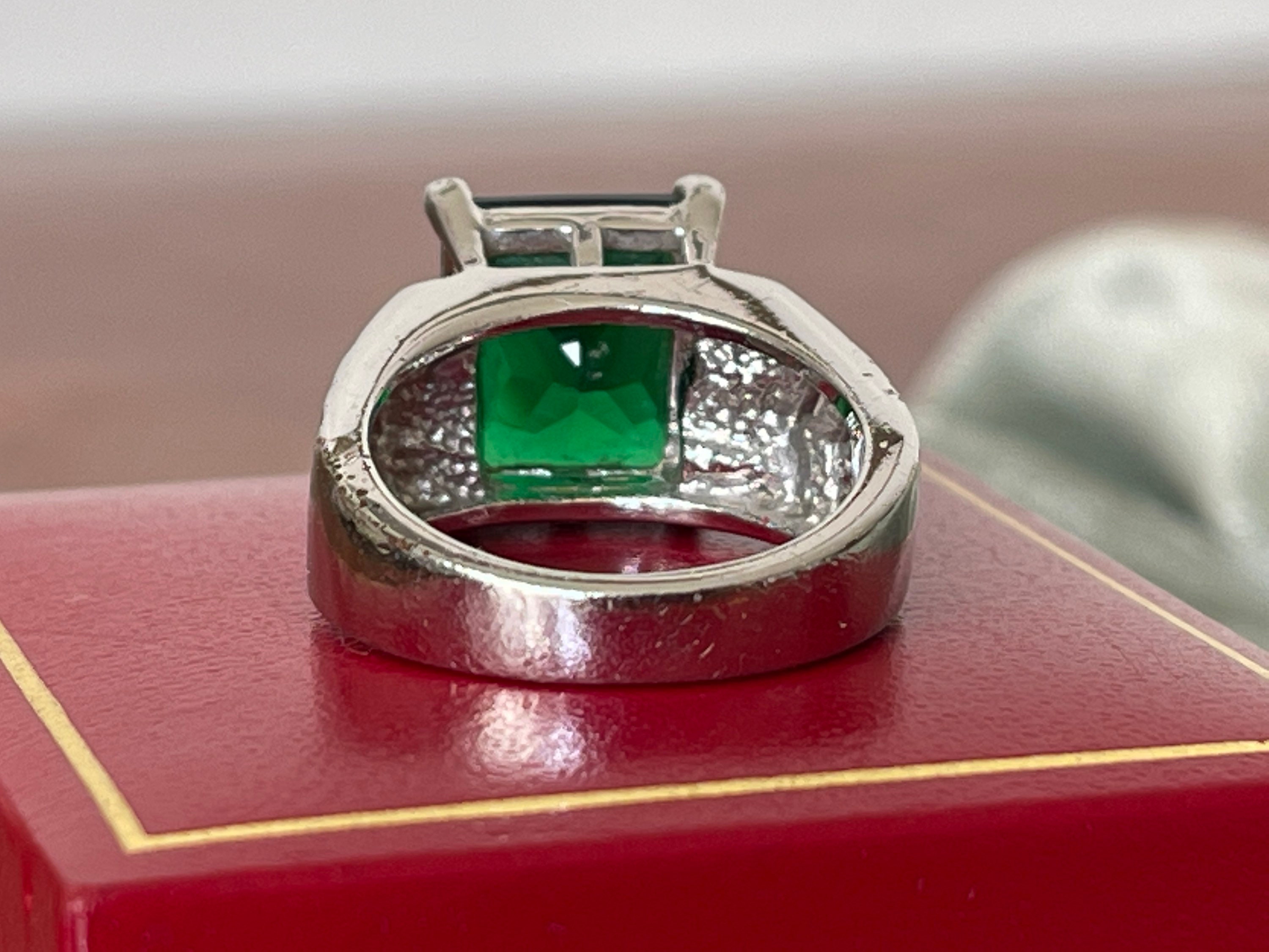 Bague émeraude Noire Rhodiée Taille 6,25 - R3006 Avec Pierre Rouge Rubis, Style élégant
