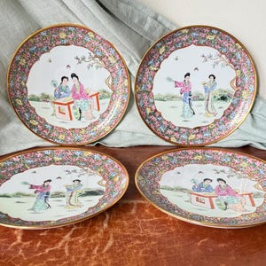 Vintage Chinese Famille Rose Dinner Plates Set of 4 Hand Painted Gilded Porcelain Jingdezhen Rose Medallion    PC4172
