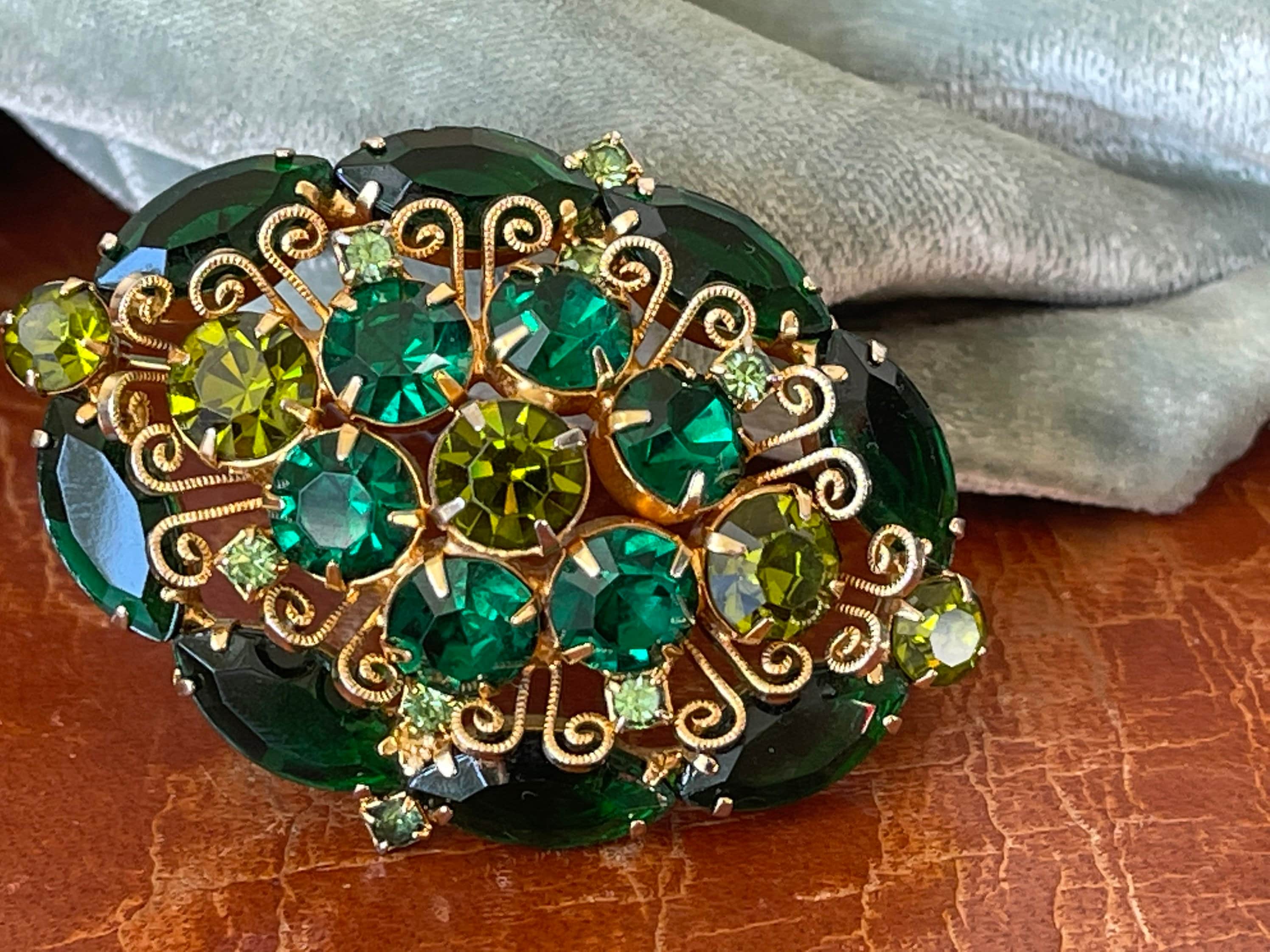 No.0327 ヴィンテージJULIANAブローチセットB D & E Juliana Brooch Verified Juliana Green Oval Rhinestone Brooch