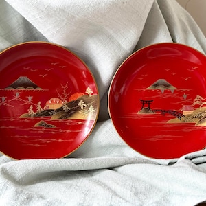 Antique Red Lacquer Shell Inlay Plates 1930’s Hand Lacquered Wooden Plates with Gold Mount Fuji and Lake Design Art Deco Asian Decor SI2076