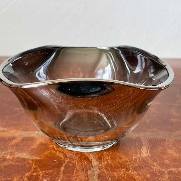 Dorothy Thorpe Silver Fade Tri Corner Bowl MCM Dorothy Thorpe Triangle Bowl Wedding Gifts MCM Madmen Style GC550