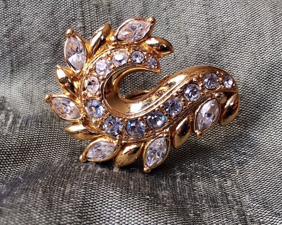 Avon Crystal Gold Leaf Swirl Earrings 1980s Avon Jewelry Clip on
