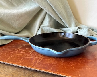 Le Creuset Blue Enamel Cast Iron Pan French Blue Skillet 9 inch SI2036