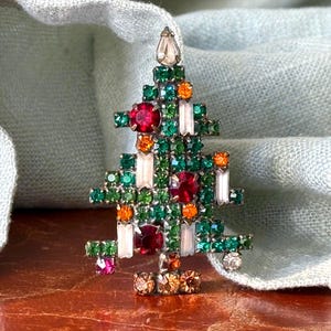 Weiss Vintage 5 Candle Brooch - Etsy