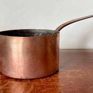 Antique Copper Sauce Pan with Copper Spade Handle Tin Lined Dovetailed Hand Hammered Early 19th Century Copper Pot SI1442