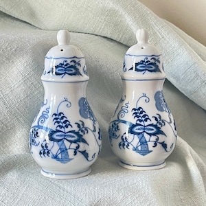 Vintage Blue Danube Salt and Pepper Shakers 1950's Blue Onion
