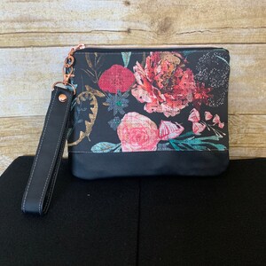 Leather Purse Wristlet - Floral - Roses - Flowers