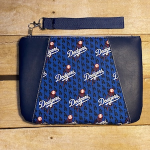 Sunshine Wristlet Clutch - LA Dodgers