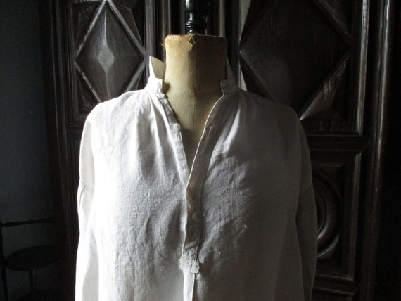 Handmade antique linen nightshirt. Re-enactment. V