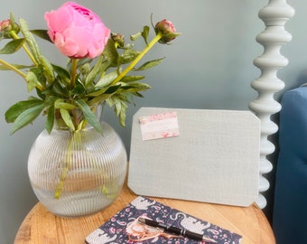 Mini desk noticeboard