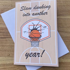 Cartão de aniversário de basquete, cartão de aniversário de enterrada, cartão de aniversário com tema de basquete, cartão de aniversário de esportes, cartão de aniversário de basquete personalizado