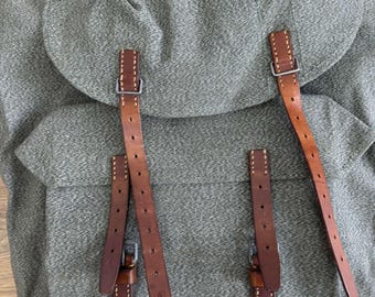 1963 Vintage Swiss Army Backpack Swiss Leather Salt and Pepper Schweizer Armee Suisse Sac a Dos Canvas Cuir Leder Lin Hunt Hike Biker Teufen - Etsy 1963 Vintage Swiss Army Backpack Swiss Leather Salt and Pepper Schweizer Armee Suisse Sac a Dos Canvas Cuir Leder Lin Hunt Hike Biker Teufen - Etsy