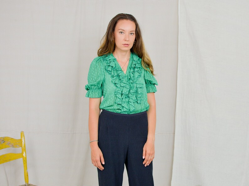 Green shirt Vintage 80/'s ruffle women metallic top bright blouse short sleeve puffy sleeve SM