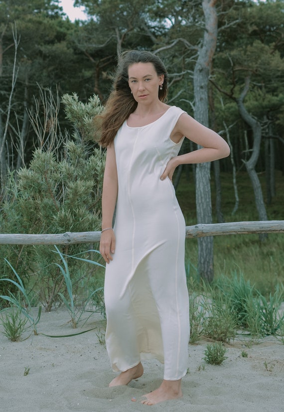 Minimalist dress sleeveless cream maxi length vint