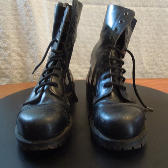 dr martens 10 holes