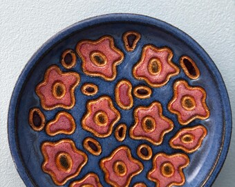 Plato decorativo con forma de flor