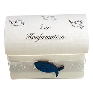 Gift box in blue chest with personalization for the boy's confirmation