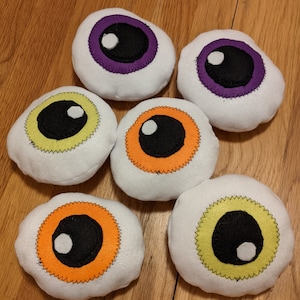 Halloween Monster Eyeball, Stuffed Spooky Eye, Felt Eyeball, Creepy Eye, Scary Decor, Wreath Decor, Plush Eyeball Pillow, Tier Tray
