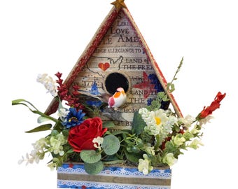 Primitive Patriotic Birdhouse Centerpiece, Americana Wreath Attachment, Rustic 4th of July Floral Birdhouse, Farmhouse USA, Party Decor