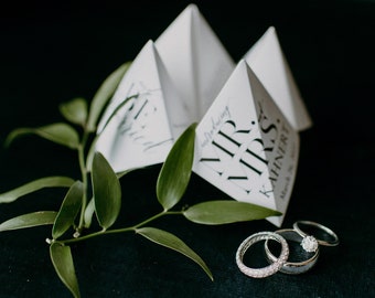 Wedding Fortune Teller Place Card, Retro Trivia Fortune Teller, Whimsical Wedding Decor, Mr. & Mrs., Engagement Party DIY Decor