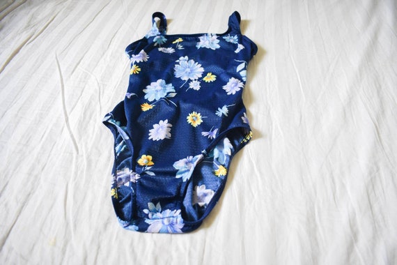 vintage fitted floral one piece swimsuit | vintag… - image 2