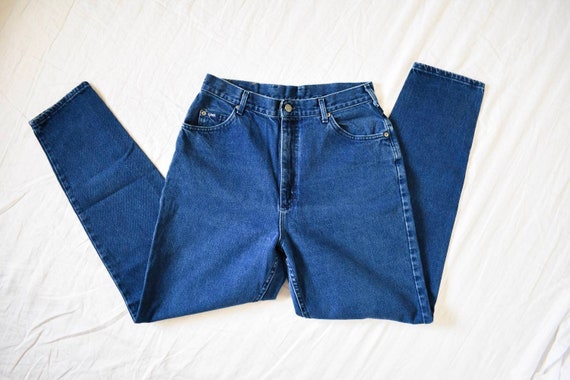 90s vintage indigo wash mom jeans | dark wash hig… - image 2