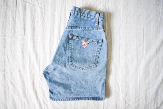 vintage high waist Guess jean shorts | medium ligh