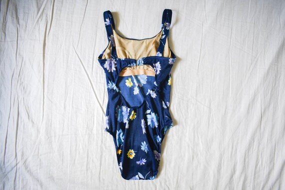 vintage fitted floral one piece swimsuit | vintag… - image 5