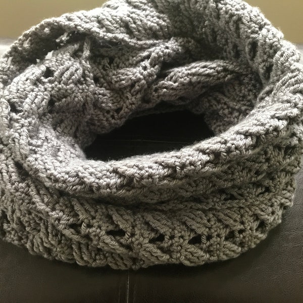 Cable Stitch Infinity Scarf - Crochet - Gray - Lightweight - Autumn/Fall - Winter