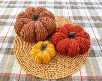 Farmhouse Pumpkin Set, Fall Harvest Home Decor, Rustic Yarn Pumpkin, Autumn Knit Table Decoration, Pumpkin Decor, Toffee, Cinnamon, Mustard