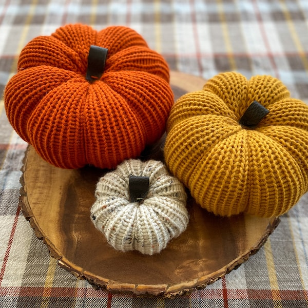 Farmhouse Pumpkin Set, Fall Harvest Home Decor, Rustic Yarn Pumpkin, Autumn Knit Table Decoration, Pumpkin Decor, Orange, Tweed, Mustard