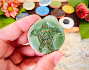 Ceramic Honu Fridge Magnet - Clay Sea Turtle Refrigerator Magnet