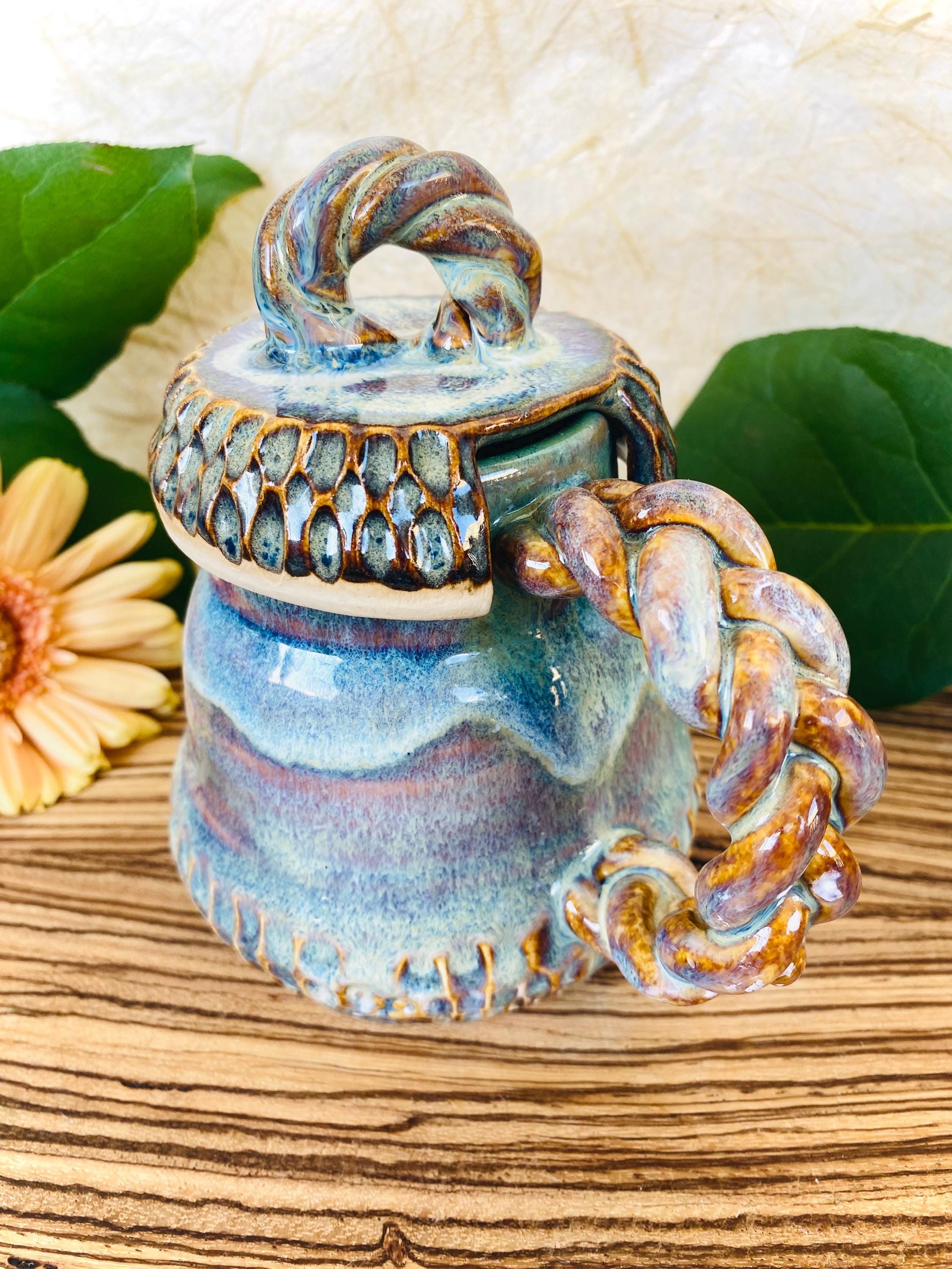 Trying to Fit the Ocean in a Cup(中古品) No-spill Fat Bottom Travel Boat Mug With Matching Lid - Handmade