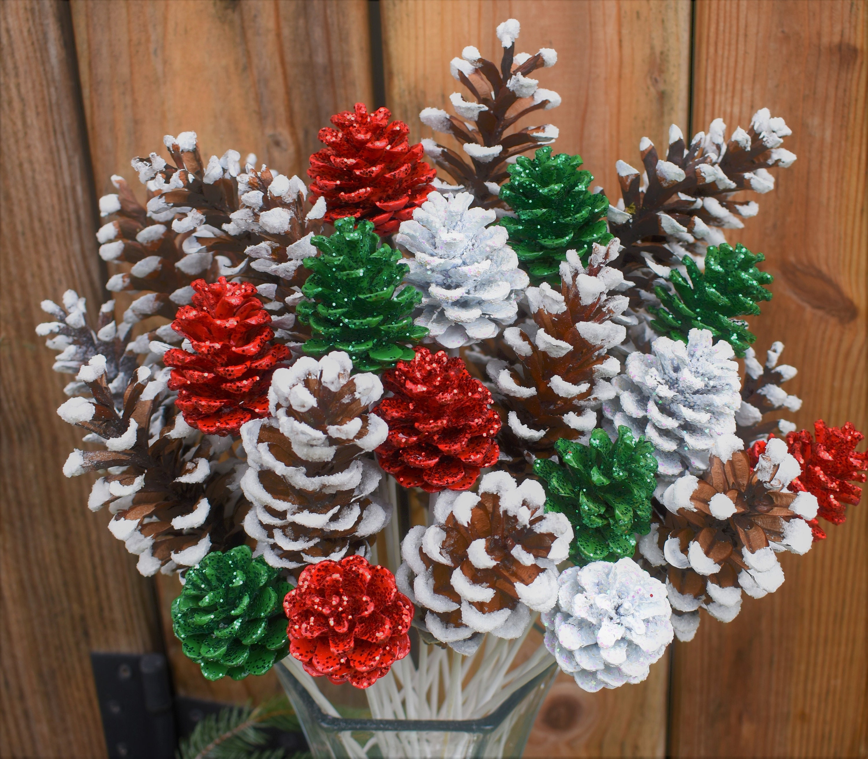 YIDEDE Christmas decoration mini pine cone small bouquet accessories  decoration floral holiday atmosphere decoration 