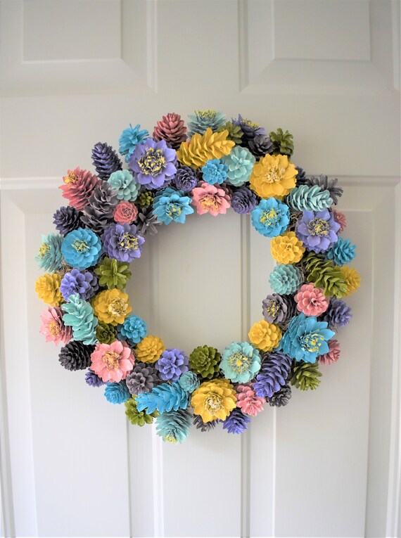 EASY PINECONE FLOWERS -- Bright home decor craft for spring.