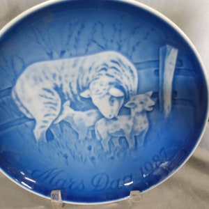 Vintage Royal Copenhagen Mother's Day Plate 1987 Rare Lambs 6"