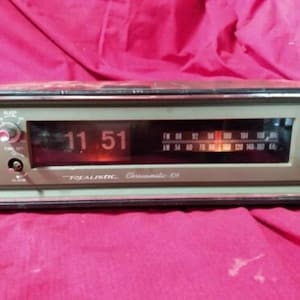 Realistic Chromatic 106 Clock Radio Flip Numbers Mid century modern 1970s