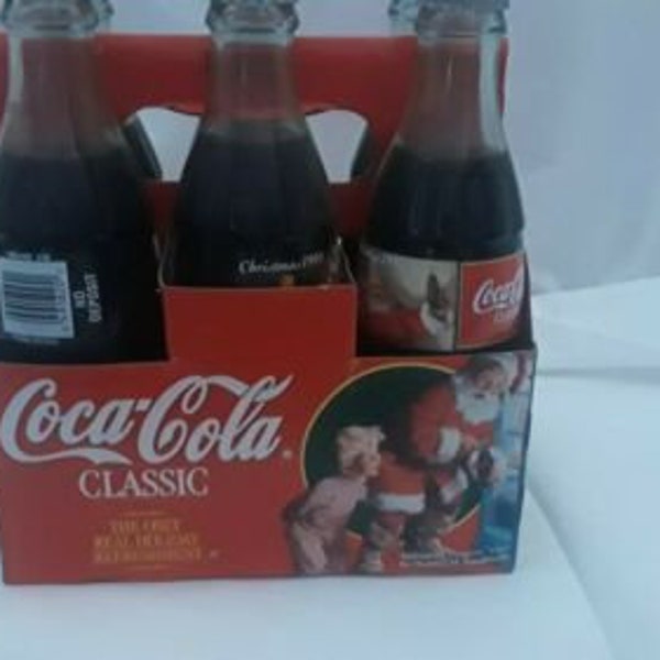 6 Pack 1995 Santa Christmas 8oz volle glazen colaflessen in drager, ongeopend