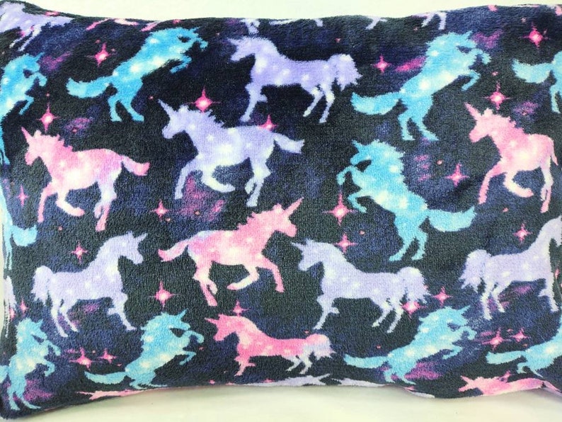 Housse de taie d'oreiller Licorne uniquement, Toddler 13 x 18, Day Care Unicorn Luxe Fleece w/ Flannel Envelope style cover, Car, bed, Grandma's or sofa image 5