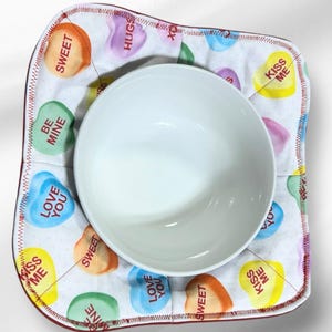 Valentine’s Day Bowl or Plate Cozy – Reversible 100% Cotton Microwave Holder – Reusable Hot Cold Pad – Handmade Gift for Her or Kitchen