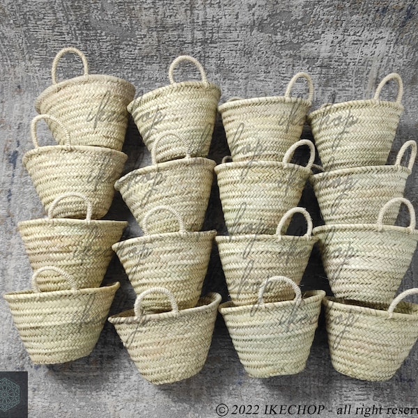 NATURAL STRAW BASKET, small rose basket, Gift straw basket, Empty Strawbaskets, Handwoven from palm leafs